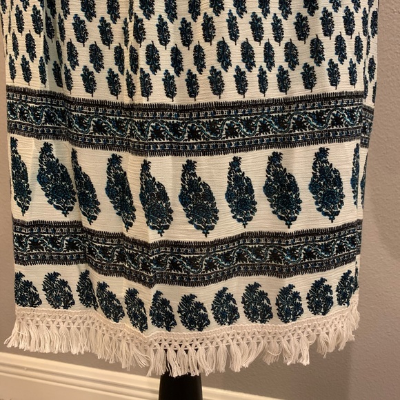 Off Shoulder Patterned Dress by Clay - Picture 3 of 8